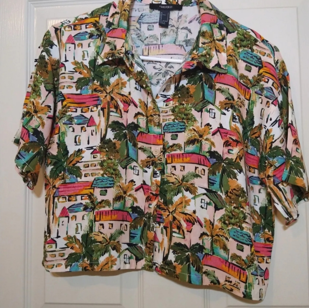 Forever 21 Hawaiian Crop top size S